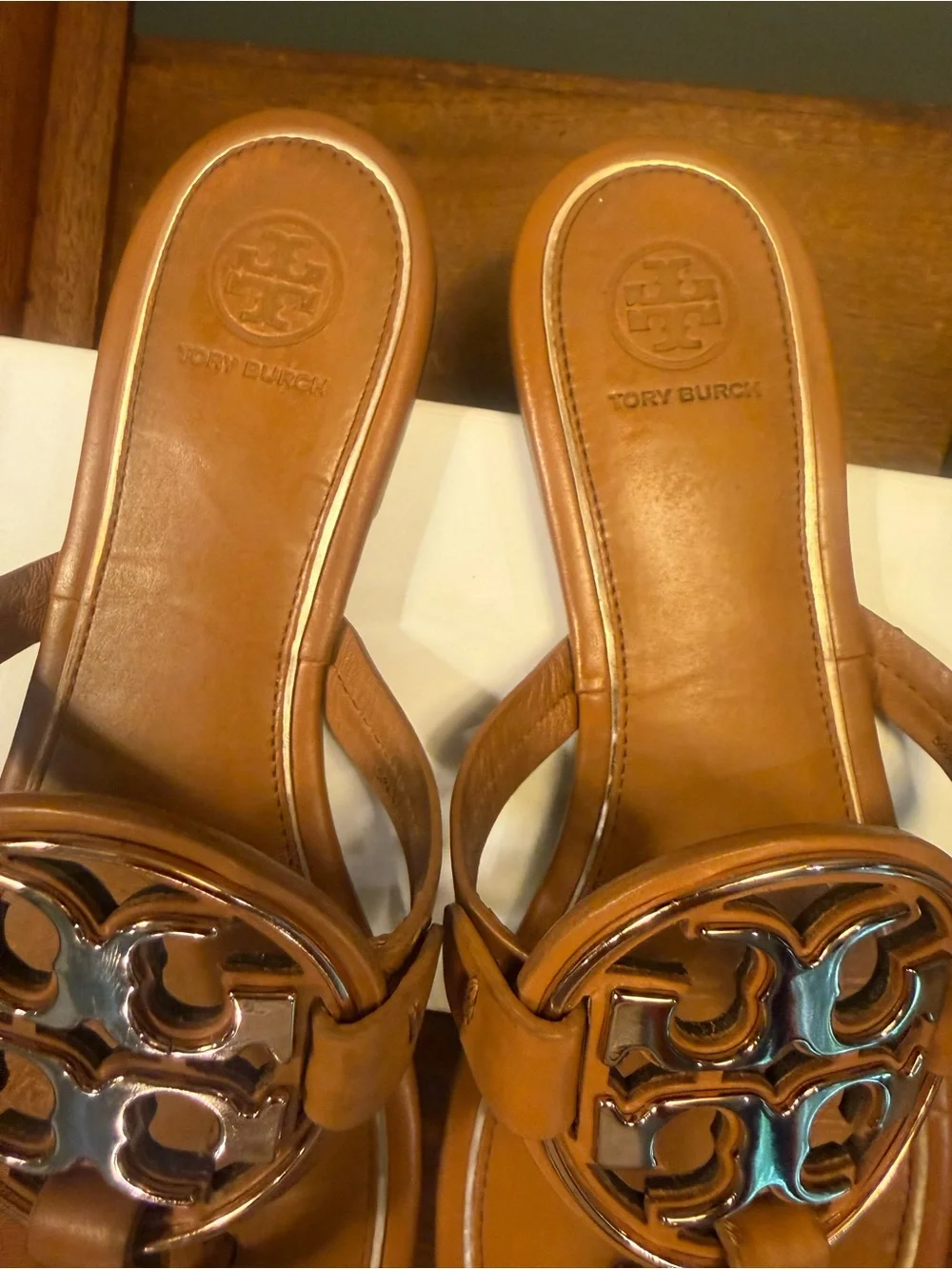 Tory Burch Gold Metal Miller Brown Leather Logo Toe-Post Sandals Size 8 $250